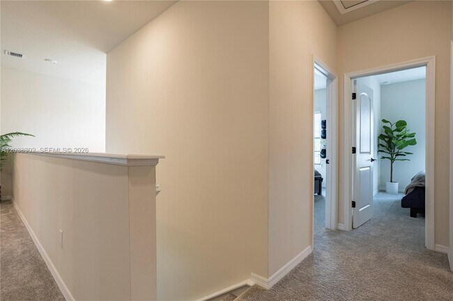 Building Photo - 4423 Spruce Ln