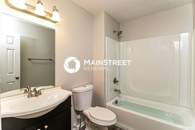 Building Photo - 3 Bedroom Pet-Friendly Home in Greensboro, NC with Main Street Renewal