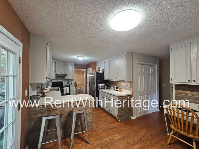 Building Photo - 6849 Quail Pl