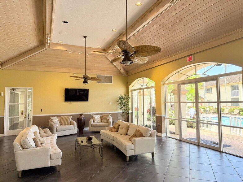 Building Photo - 13206 Glenmoor Dr