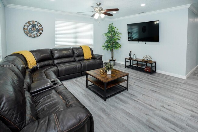 Primary Photo - 1647 NW 29th Ave