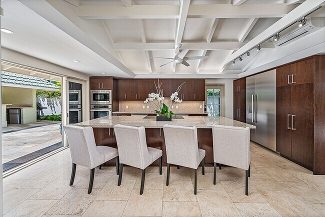 Building Photo - 5 BR Executive Home with Pool in prestigious Kahala! Pet Friendly!