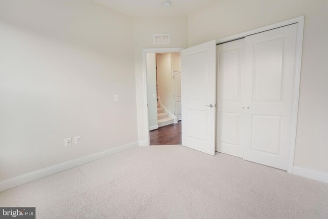 Building Photo - 2056 Alder Ln