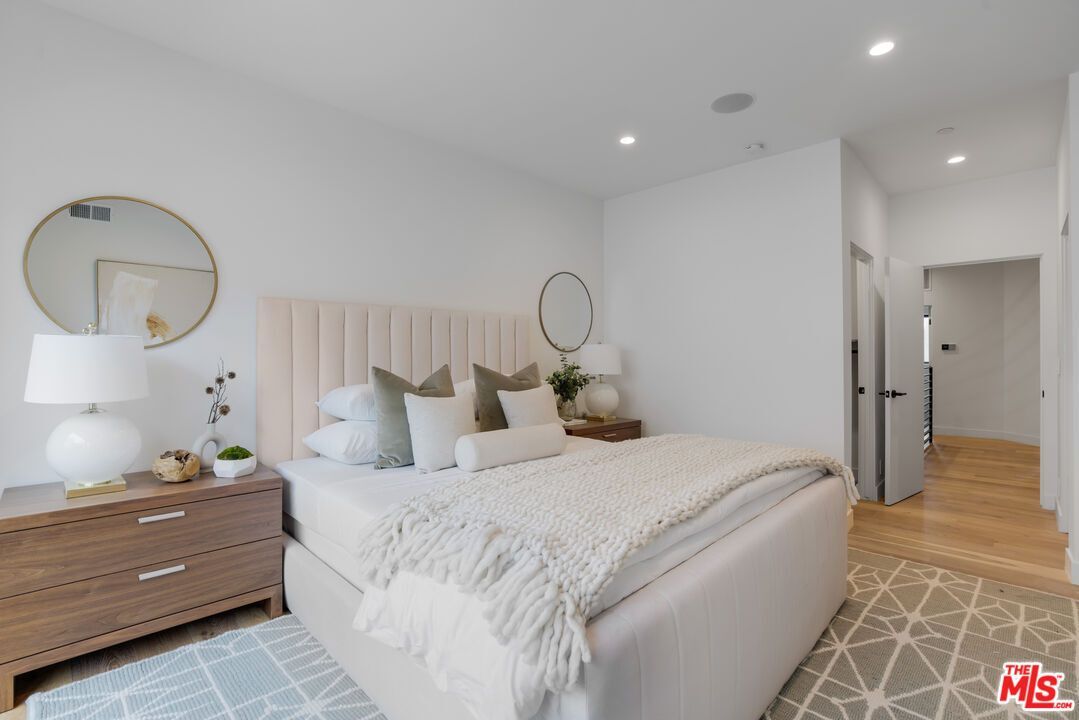 Building Photo - 5629 Murray Ln