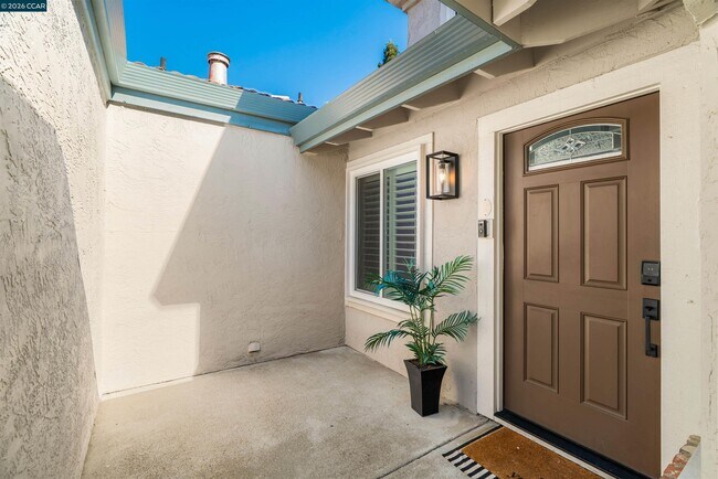 Building Photo - 313 Deepcreek Ct