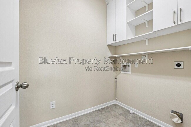 Building Photo - 1807 Golden Maple