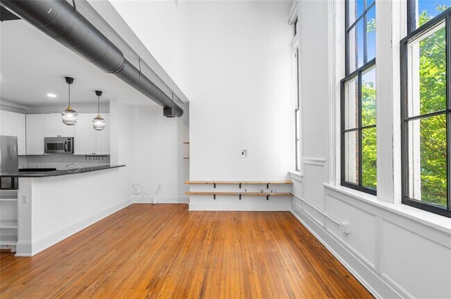 Building Photo - 978 North Avenue NE
