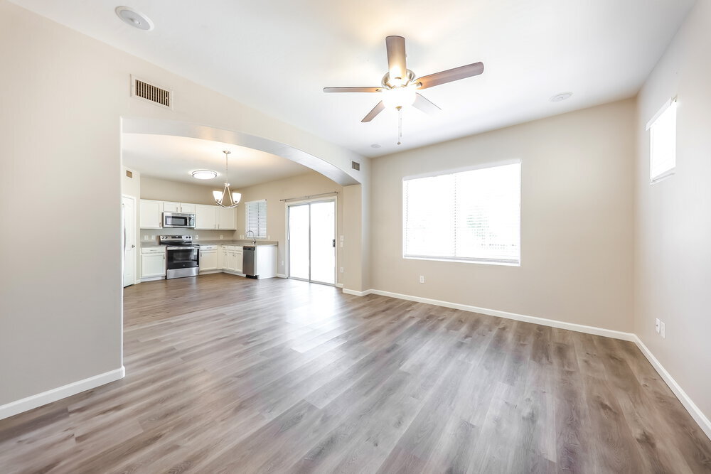 Building Photo - 1306 S 119th Dr