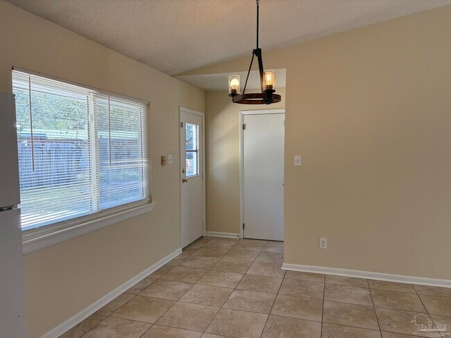 Building Photo - 1361 Stanford Rd