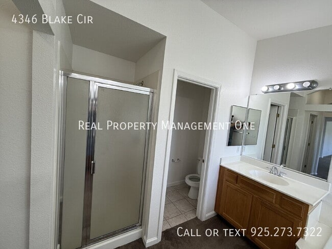 Building Photo - 4346 Blake Cir