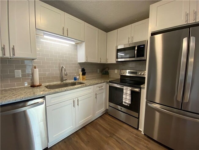Building Photo - 2 Bed/1 bath single family home in Forsyth...