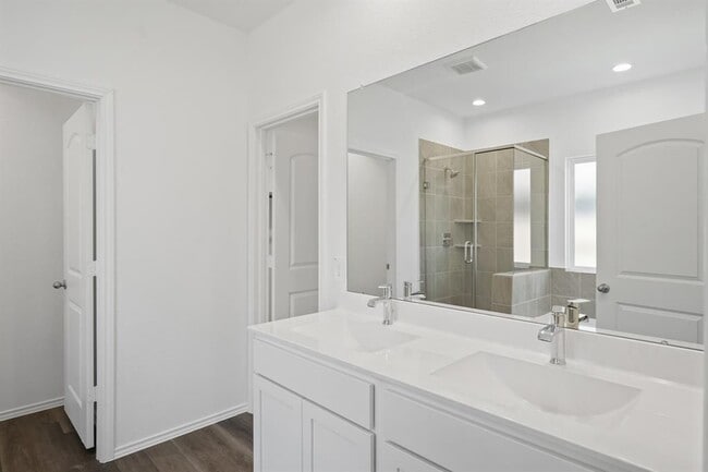 Building Photo - 4905 Blue Beetle Rdg Dr