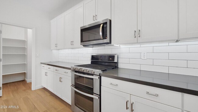 Building Photo - 20698 W Legend Trail