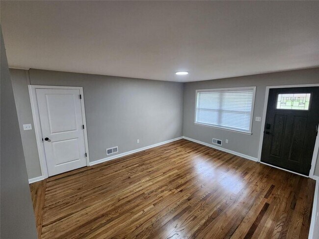 Building Photo - 1181 Starline Dr