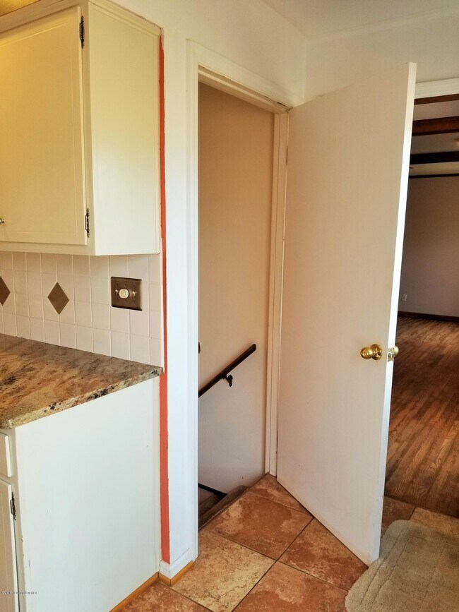 Building Photo - 8203 Camberley Dr