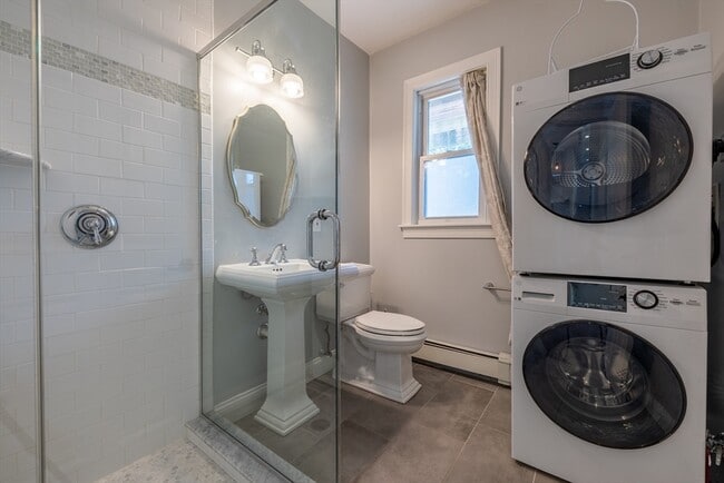 Building Photo - 465 Ashmont St