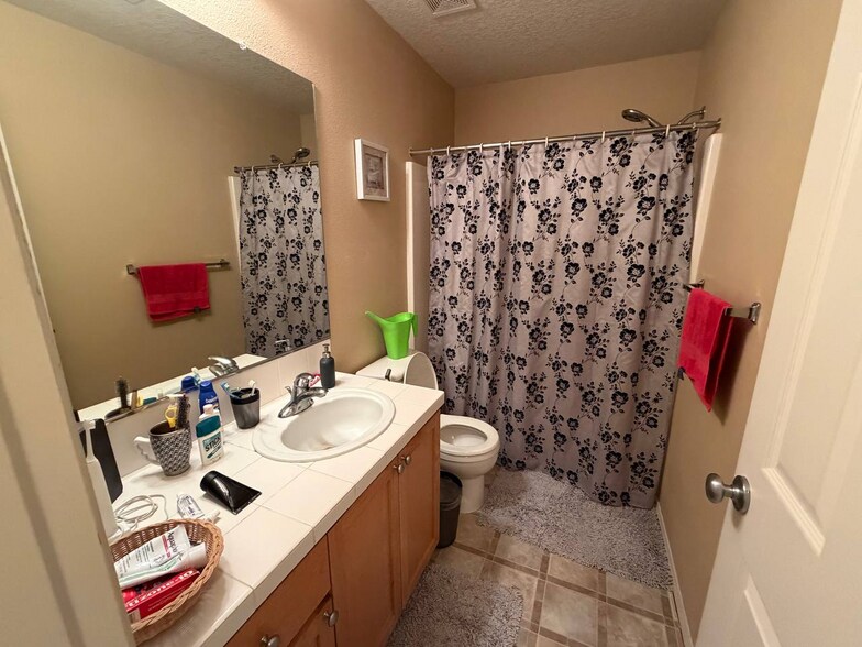 Building Photo - 6233 SW 208th Ter