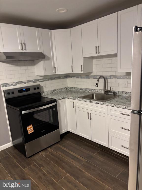 Building Photo - 2113 Kennedy St