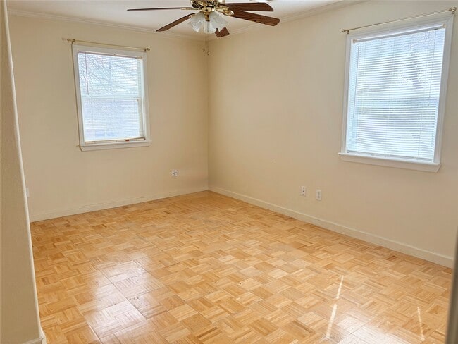 Building Photo - 6615 Overlook Dr