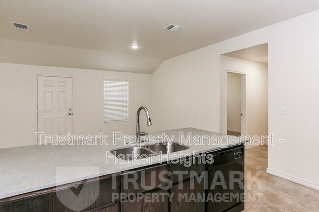 Building Photo - 2329 Alterman Dr