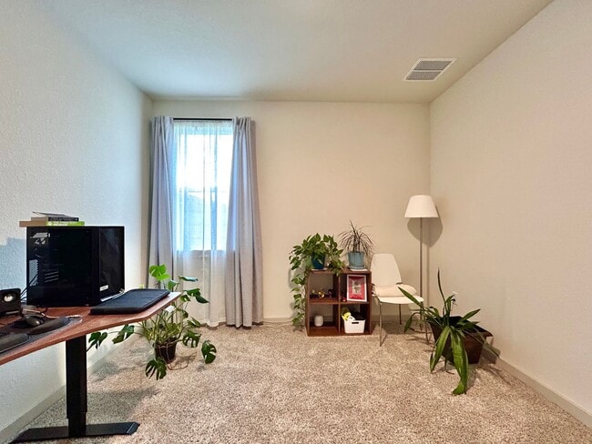 Building Photo - Light-Filled 4 Bedroom, 2 Bath Home with Deck & Fenced Backyard