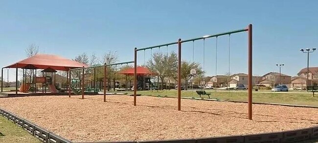 Building Photo - 455 Gina Dr
