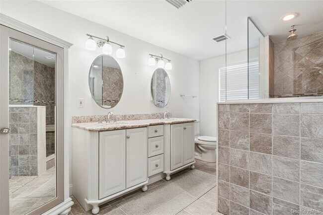 Building Photo - 21 Foreston Cir