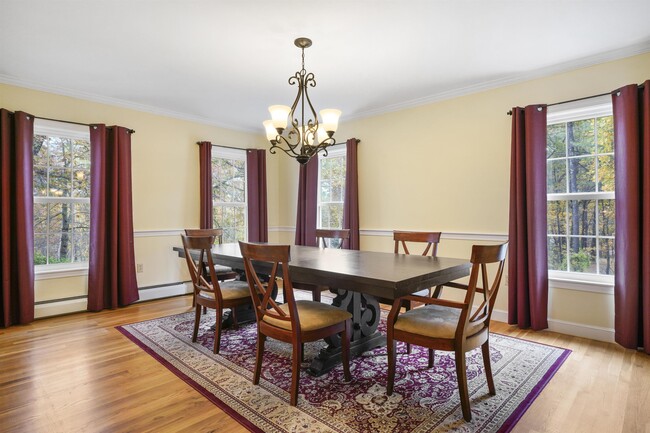 Building Photo - 13 Bear Hill Rd