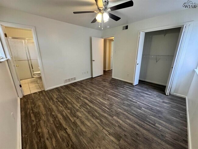 Building Photo - 109 Wood Cir
