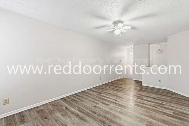 Building Photo - 2249 Collins Way