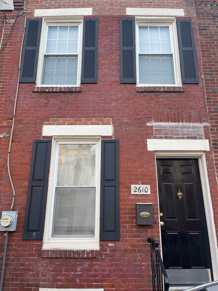Primary Photo - 2610 E Madison St