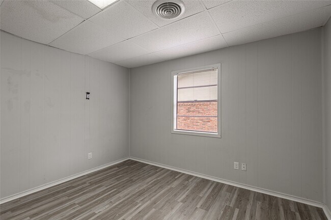 Building Photo - 299 Pine Harbor Dr