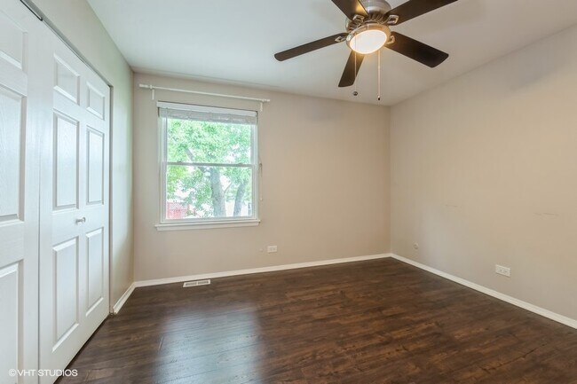 Building Photo - 1010 Wesley Ln