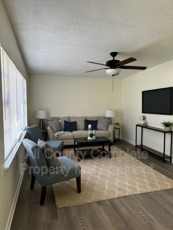 Building Photo - 6004 Marsha Dr