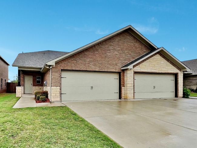 Building Photo - 730 Rolling Terrace Cir