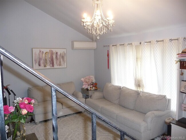 Building Photo - 23 James Rd