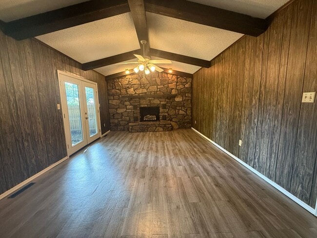 Building Photo - Location! Location! This super cute 3 bedroom 2 full bathroom 2 car garage home with a bonus Room...