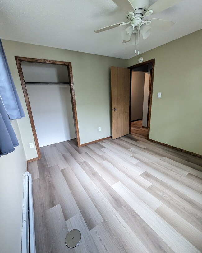 Building Photo - 715 21st St S