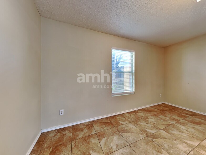 Building Photo - 5350 Driftway Dr