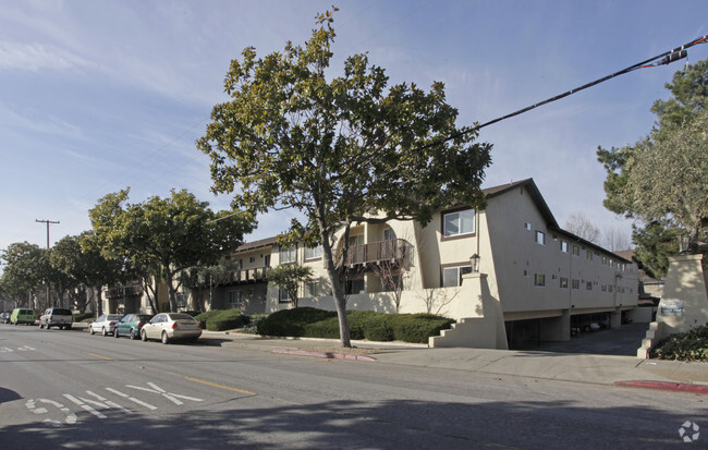 Building Photo - El Mirador Apartments