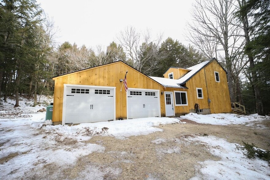 Building Photo - 190 Brookwood Park Rd