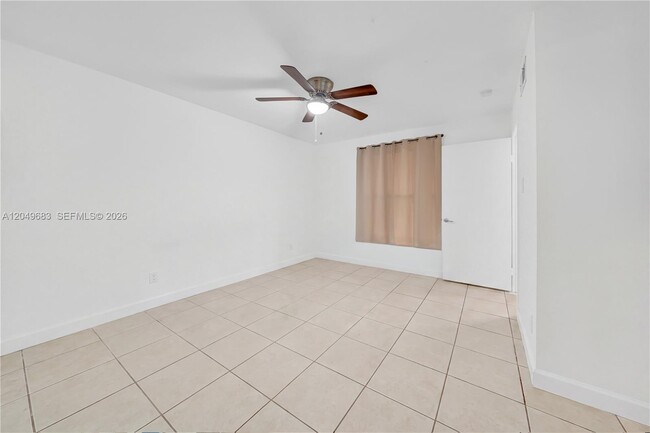 Building Photo - 15070 SW 103rd Ln