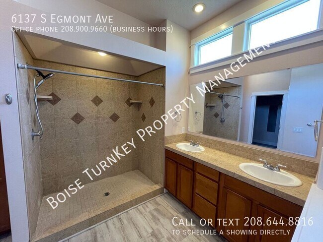 Building Photo - 6137 S Egmont Ave