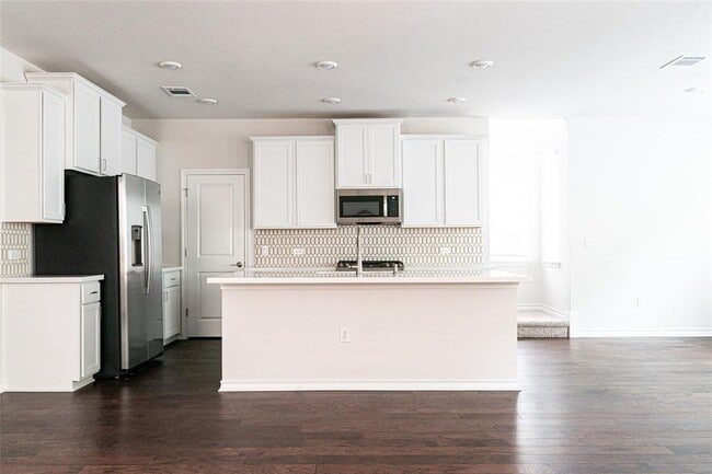 Building Photo - 4910 Plum Peach Bend