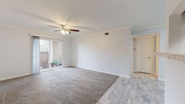 Building Photo - 1860 White Oak Dr