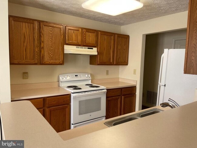 Building Photo - 2452 Apple Blossom Ln