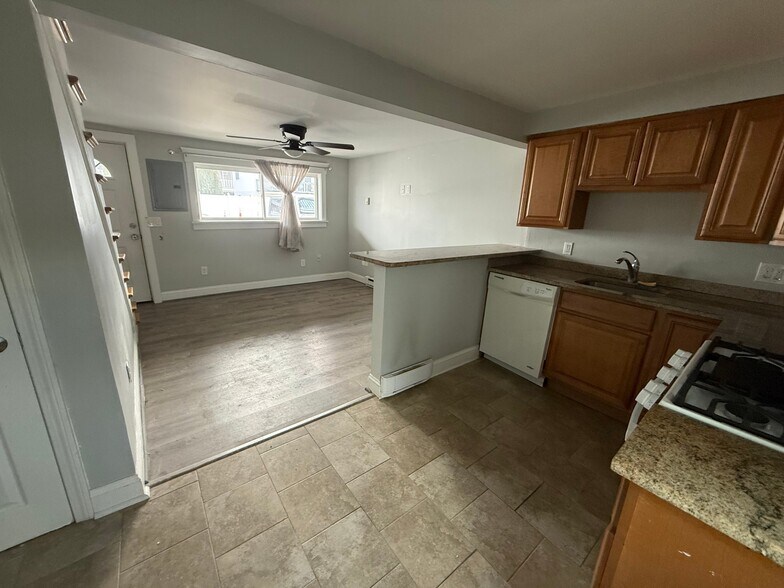 Building Photo - 2a Bragg Ave