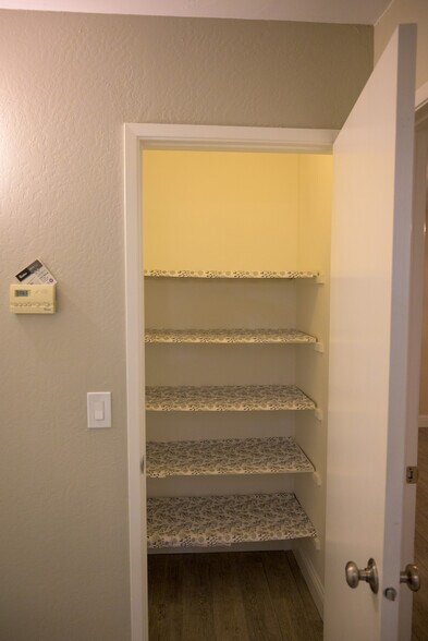 Building Photo - 1822 Cougar Ln