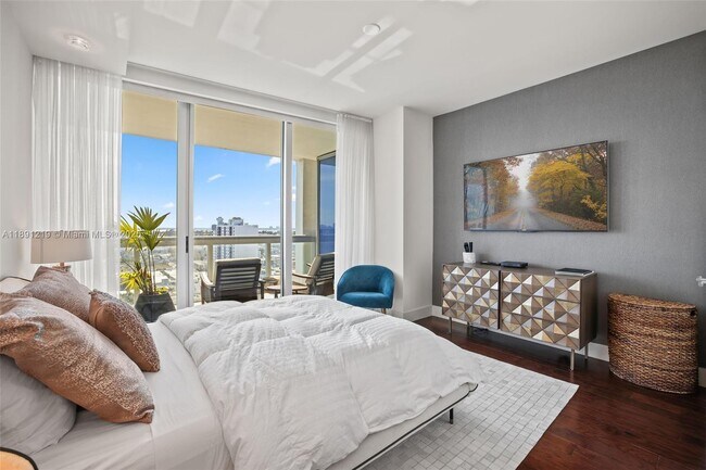 Building Photo - 6899 Collins Ave