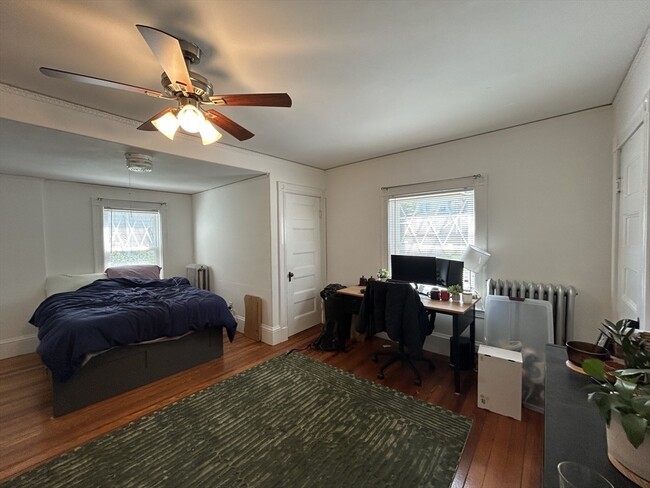 Building Photo - 108 Brooks St